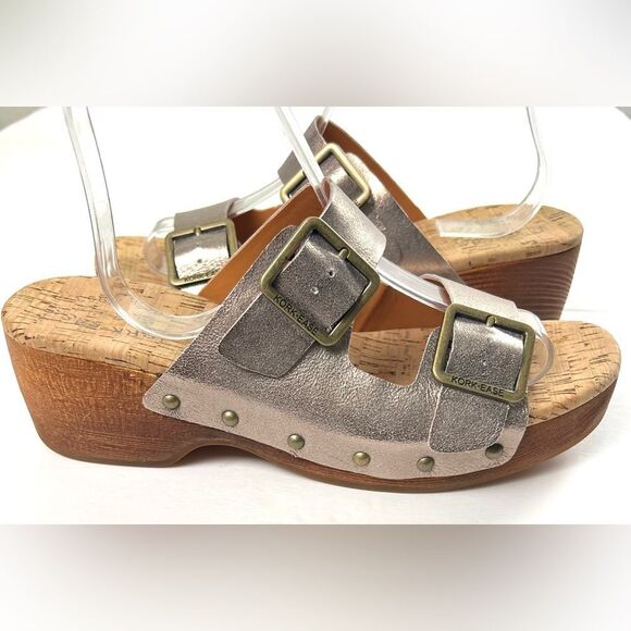 Kork-Ease Saffron Slides in a Soft Gold Metallic - Picture 3 of 12